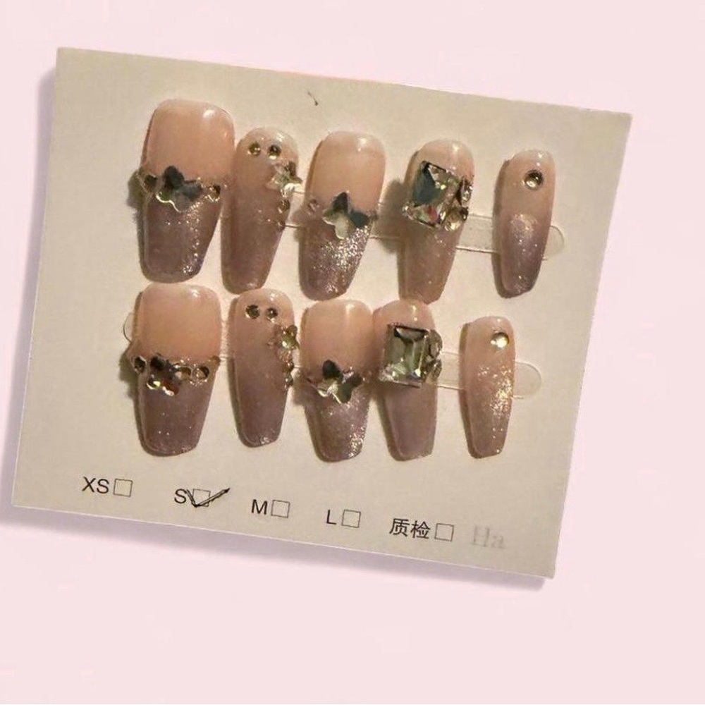 Elegant Nude and Glitter Press-On Nails